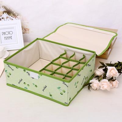 Hộp Đựng Đồ Lót 13 Ngăn Tiện Dụng
