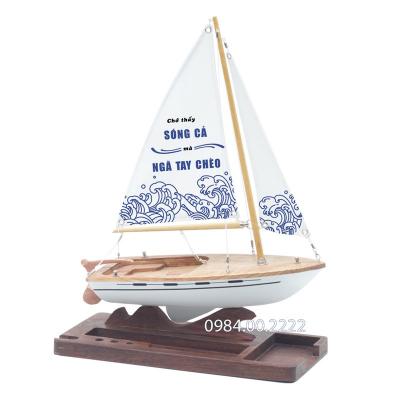 Mô hình Thuyền Lucky C300.T7